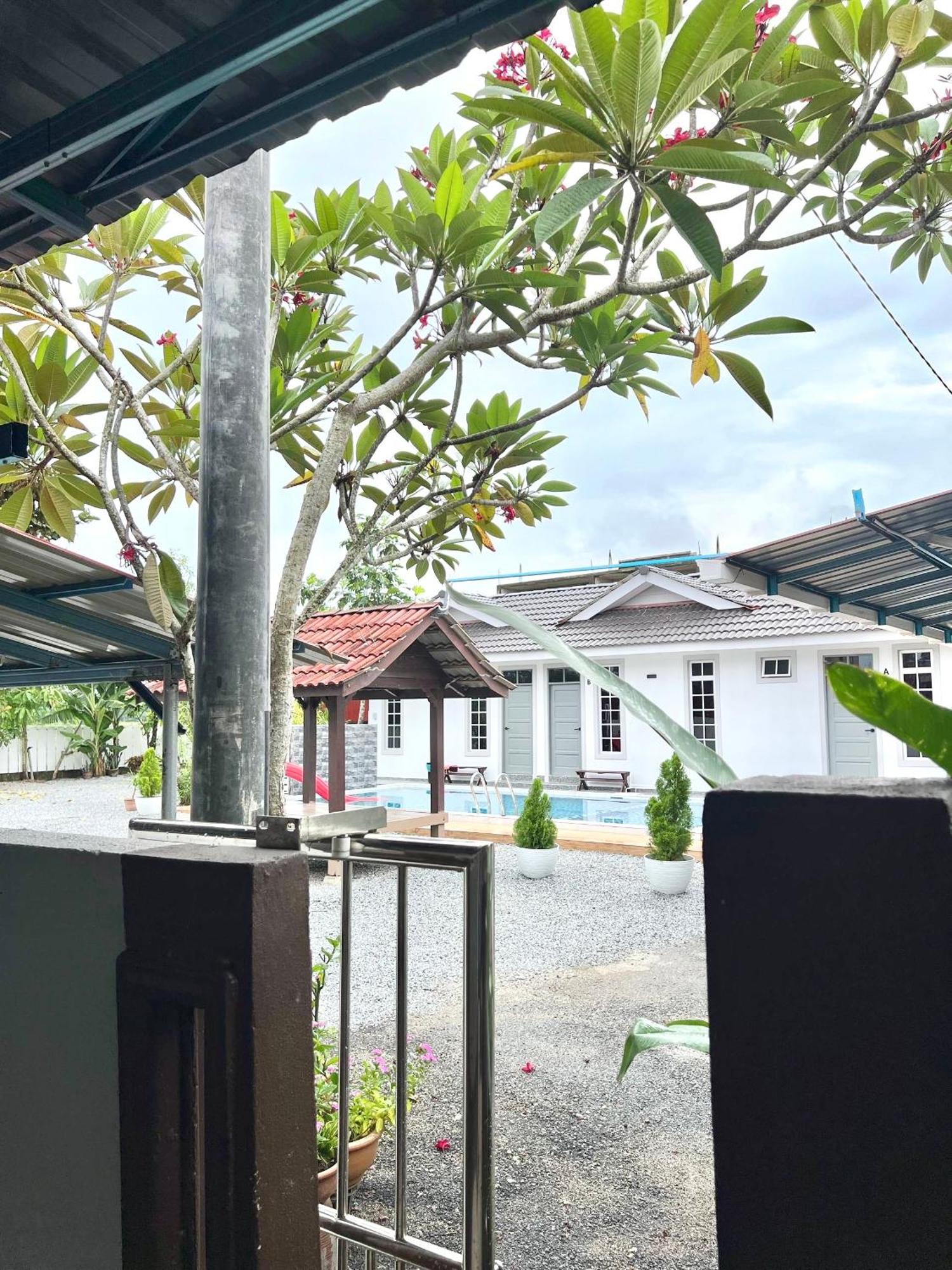 Teratai Homestay 3 Batu Buruk Kuala Terengganu Exterior foto